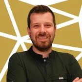 Portrait de Dr Oğulcan Yücel